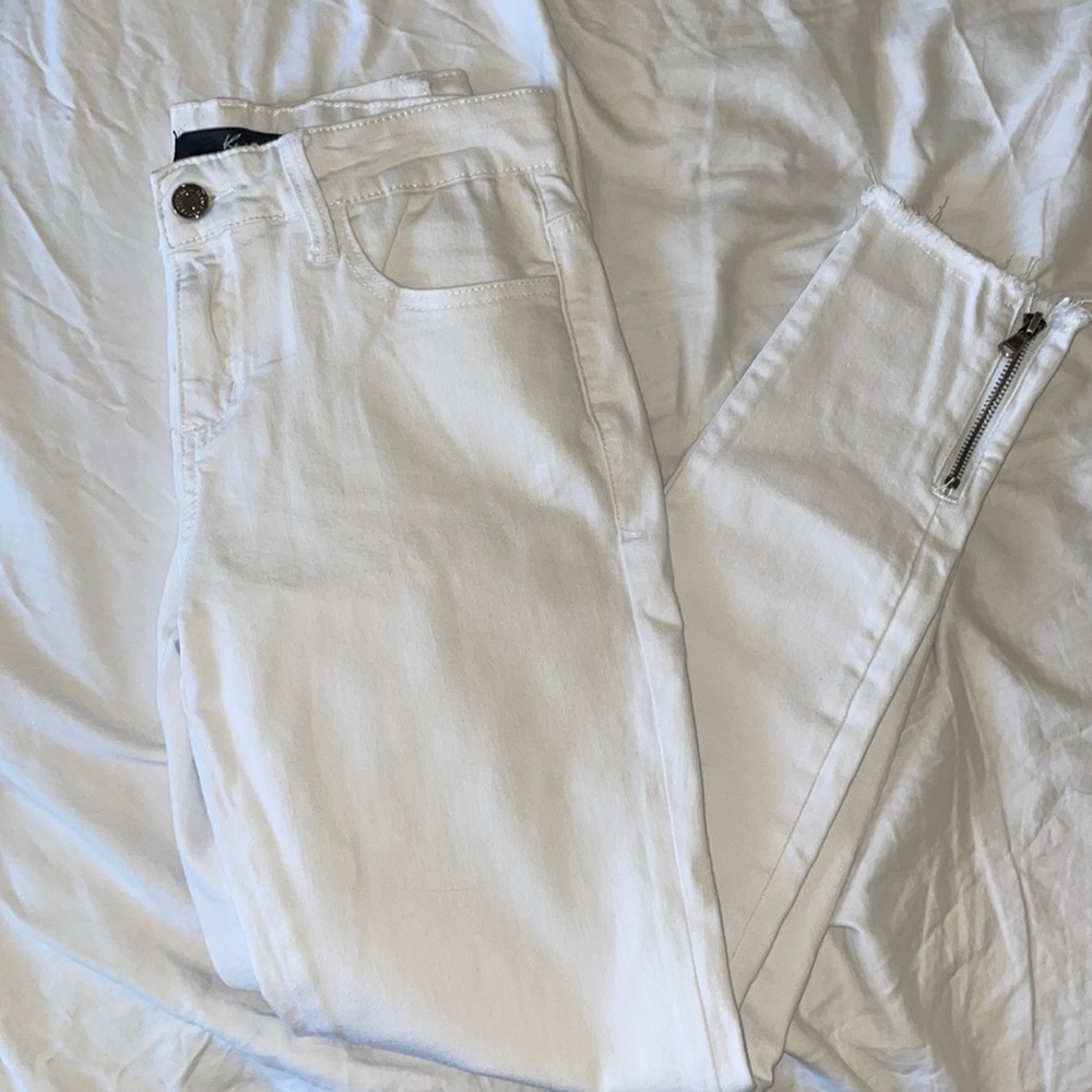 White jeans cute zipper bottoms size 27